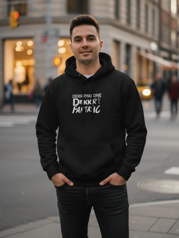 هودي "FANTASTIC" الأبيض بطبعة جريئة